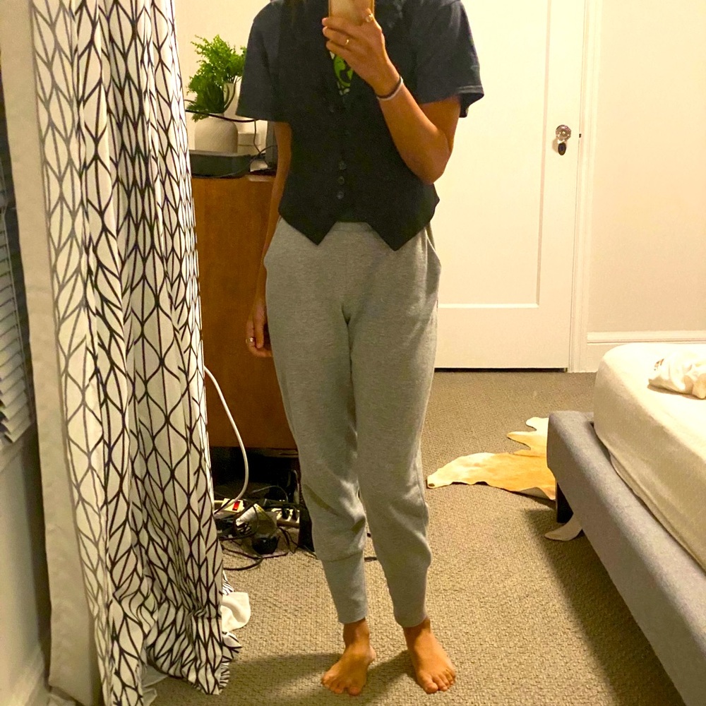 H&M black vest - Picture 3 of 5